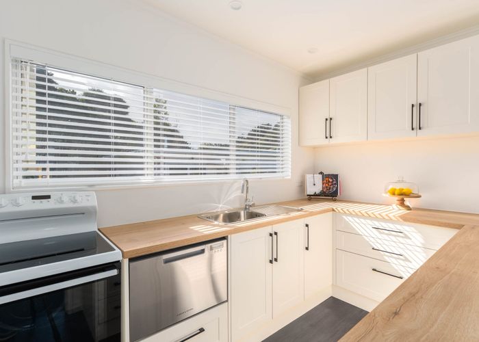  at 73B Airlie Road, Plimmerton, Porirua, Wellington