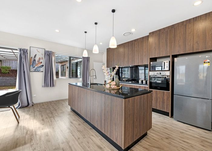  at 32 Carrygawley Road, Flat Bush, Manukau City, Auckland