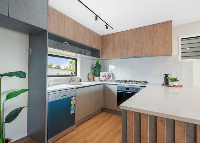  at 95D  Kervil Avenue, Te Atatu Peninsula, Waitakere City, Auckland