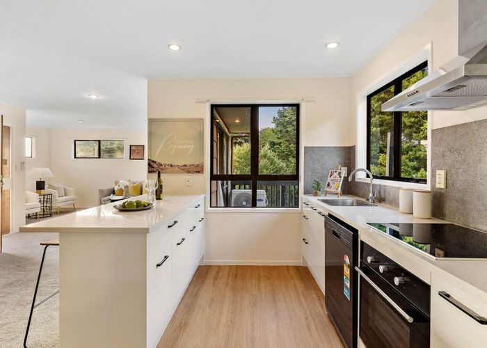  at 5 Grevillea Court, Totara Heights, Manukau City, Auckland
