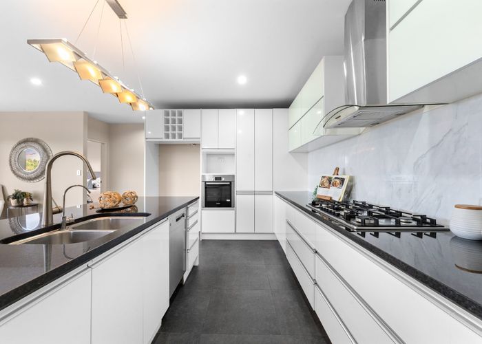  at 83 Lake Panorama Drive, Henderson, Waitakere City, Auckland