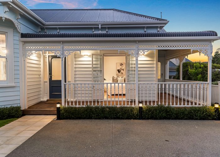  at 4 Clarence Road, Northcote Point, North Shore City, Auckland