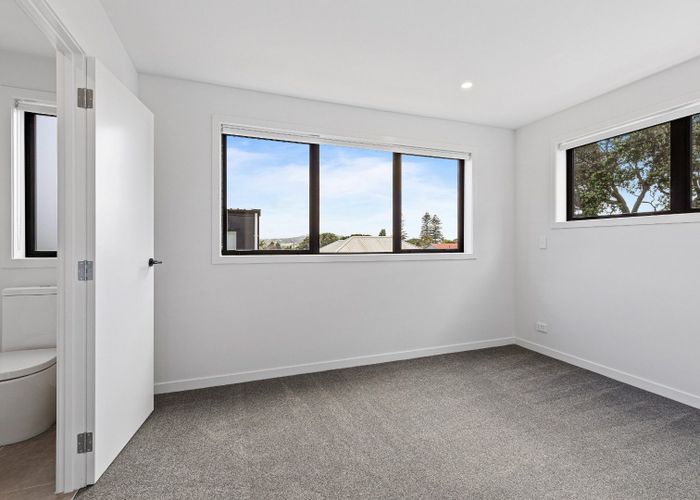  at 24 Whanui Place, Mangere Bridge, Manukau City, Auckland