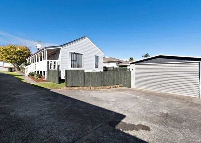  at 37 Aberfeldy Avenue, Highland Park, Auckland