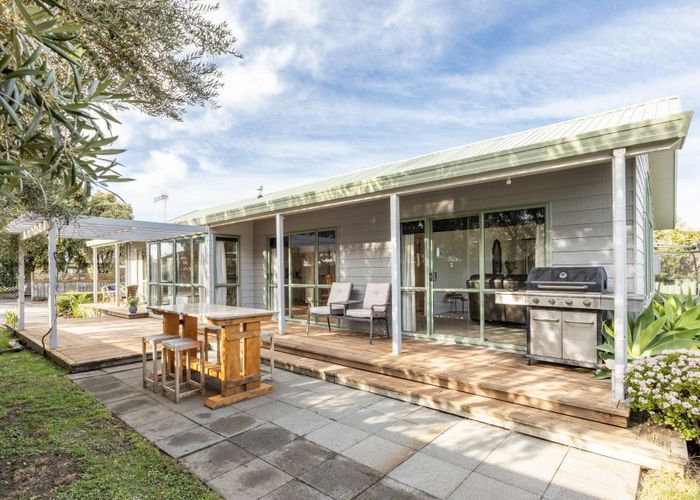  at 14 Gill Road, Bay View, Napier