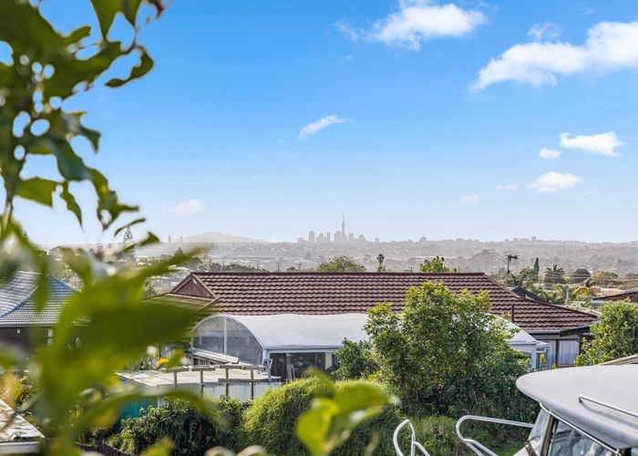  at 4233 Great North Road, Glendene, Waitakere City, Auckland