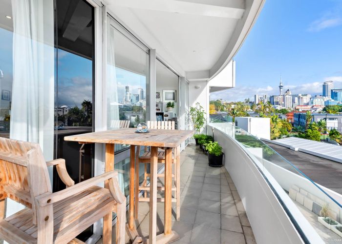  at 305/88 The Strand, Auckland Central