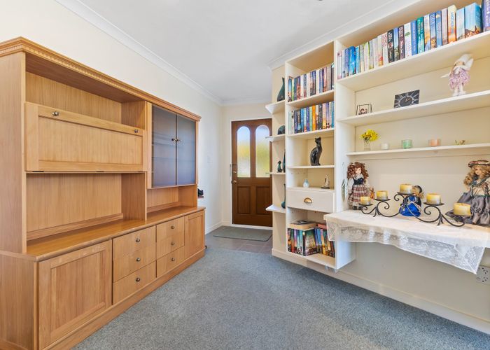  at 2/98 Domain Terrace, Spreydon, Christchurch