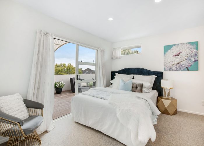  at 12 Mandeville Place, Unsworth Heights, Auckland