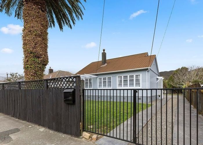  at 114 Cambridge Terrace, Fairfield, Lower Hutt, Wellington