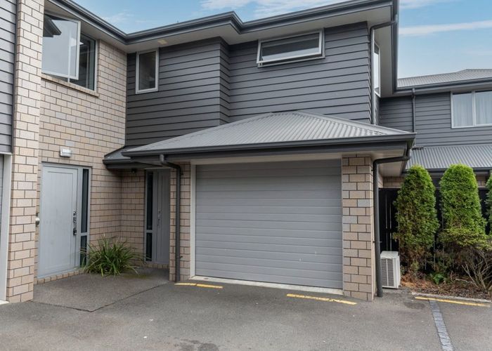  at 15 Stadium Lane, Whitiora, Hamilton