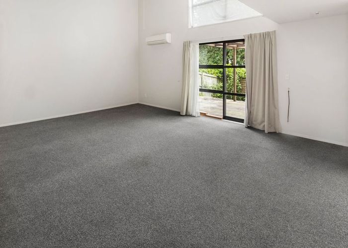  at 8 Windfola Parkway, Takanini, Papakura, Auckland