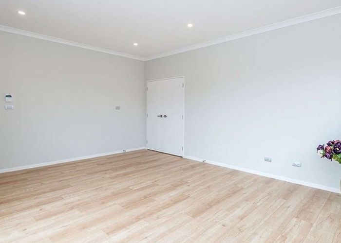  at 21 Eastfield Avenue, Flat Bush, Manukau City, Auckland