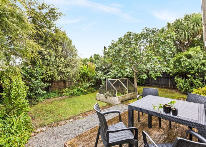  at 919C Nelson Street North, Mahora, Hastings