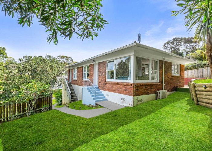  at 2/55 Ayton Drive, Totara Vale, North Shore City, Auckland