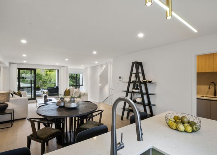  at 1/46 View Road, Mount Eden, Auckland