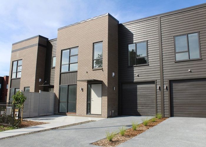  at 7 Pepene Avenue, Waiata Shores, Conifer Grove, Papakura, Auckland