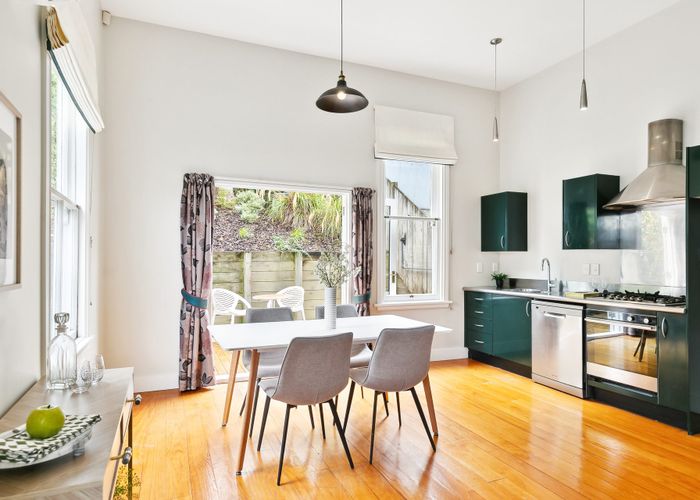  at 32 Rolleston Street, Mount Cook, Wellington