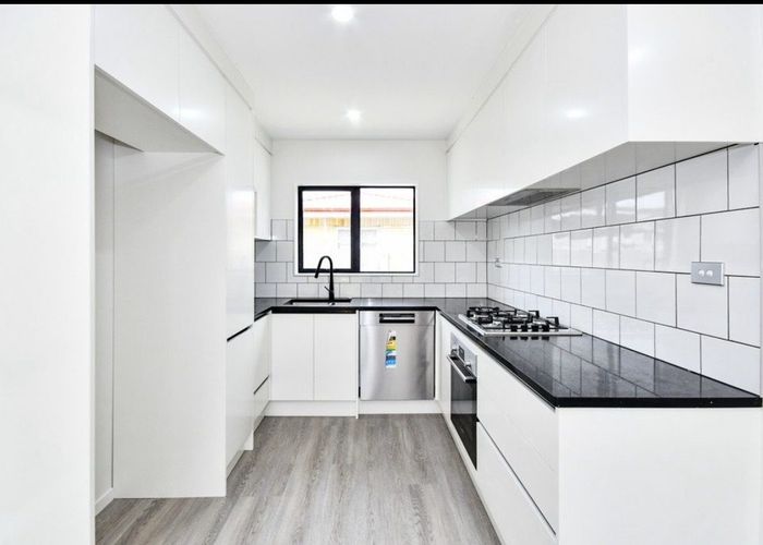  at 115B Russell Road, Manurewa, Manukau City, Auckland