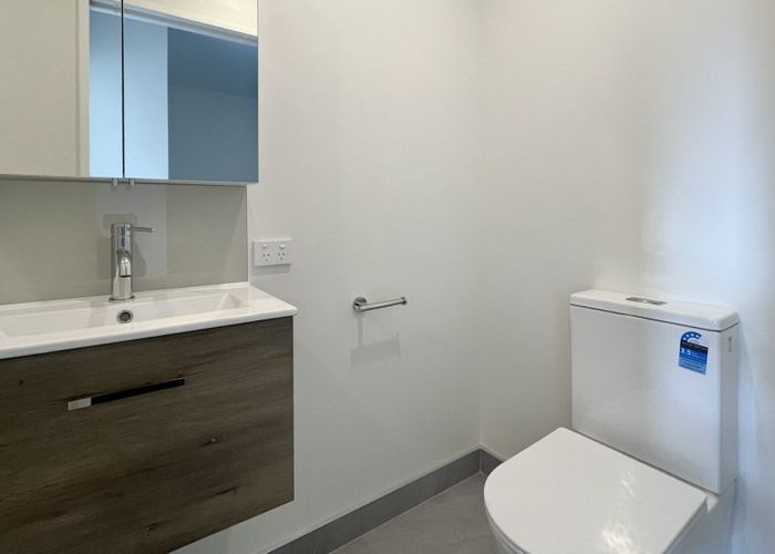  at 6 Selo Street, Glen Eden, Waitakere City, Auckland