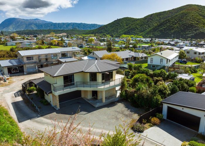  at 8A Waimarama Street, Waikawa, Picton
