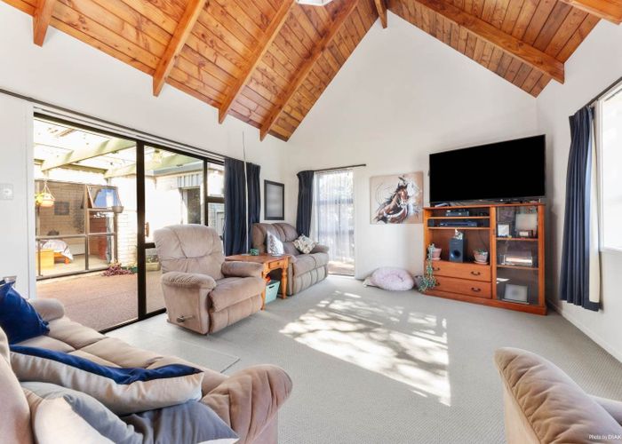  at 102 Marina View Drive, West Harbour, Auckland