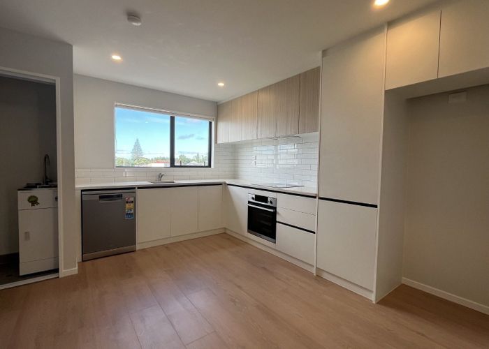  at 74 Tukari Lane, Mangere Bridge, Manukau City, Auckland