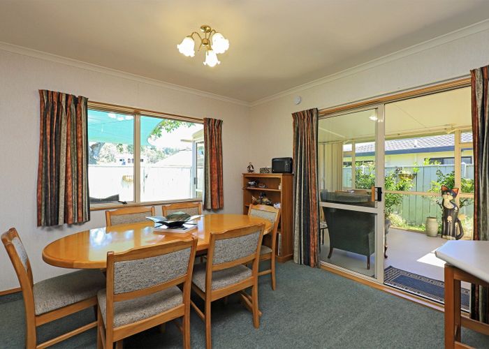 For sale 18B Knightsbridge Place, Taradale, Napier, Hawke's Bay