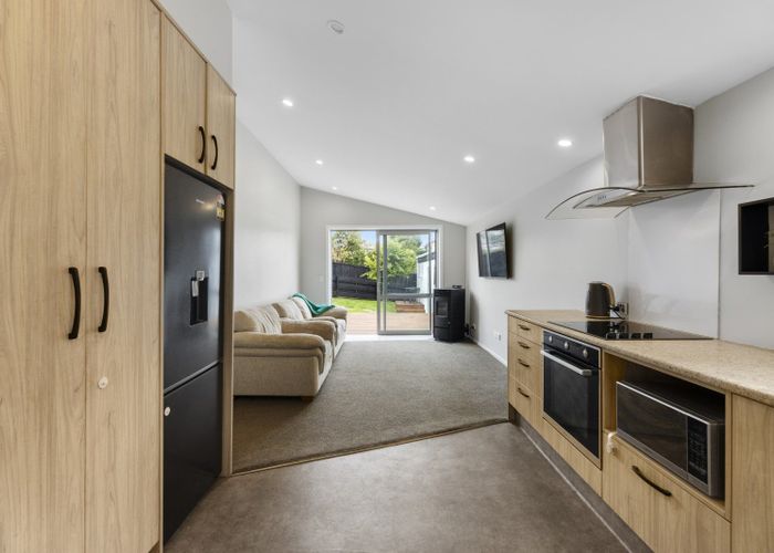  at 135 Oakwood Avenue, Balaclava, Dunedin