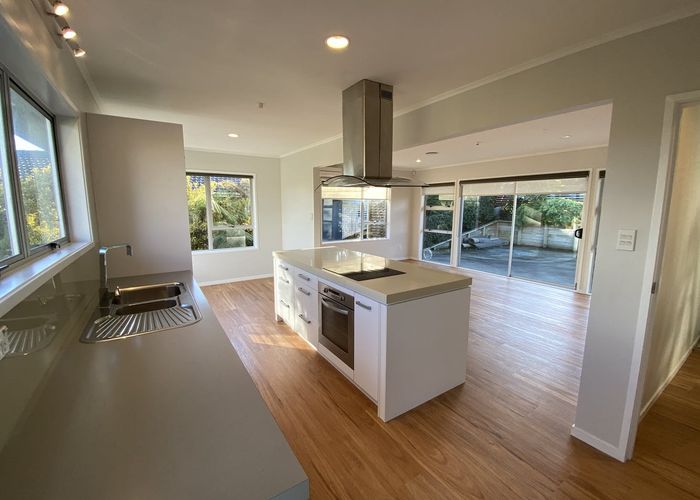  at 4 Redwood Drive, Massey, Auckland