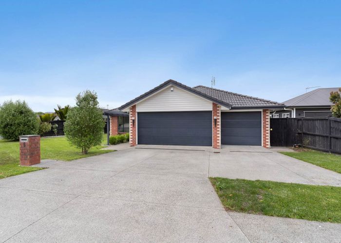  at 5 Drumkeen Place, Rosehill, Papakura