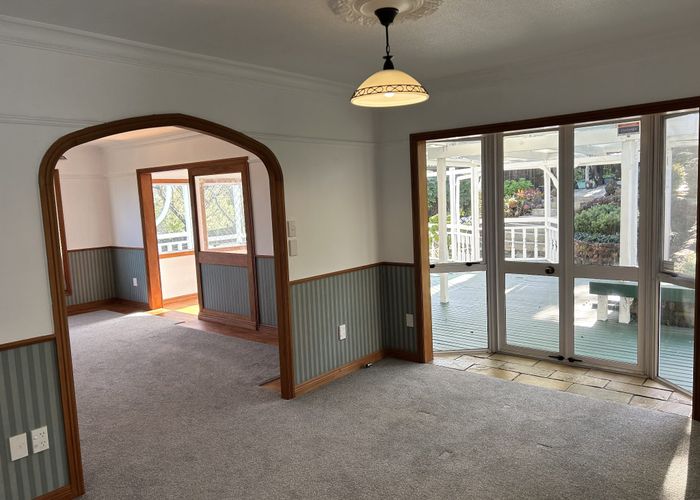  at 17 Louise Place, Browns Bay, Auckland