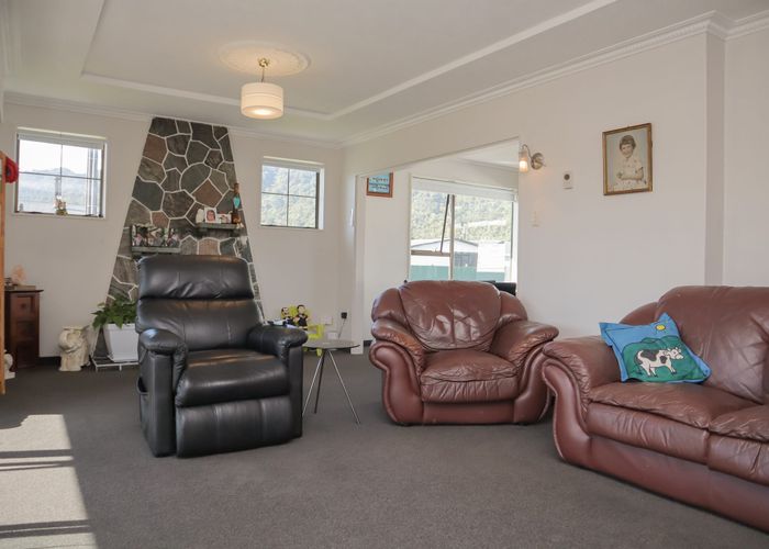  at 74 Hall Street, Cobden, Greymouth