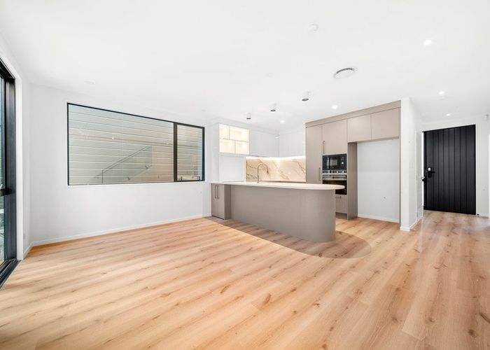  at 102A Te Oneroa Way, Long Bay, North Shore City, Auckland