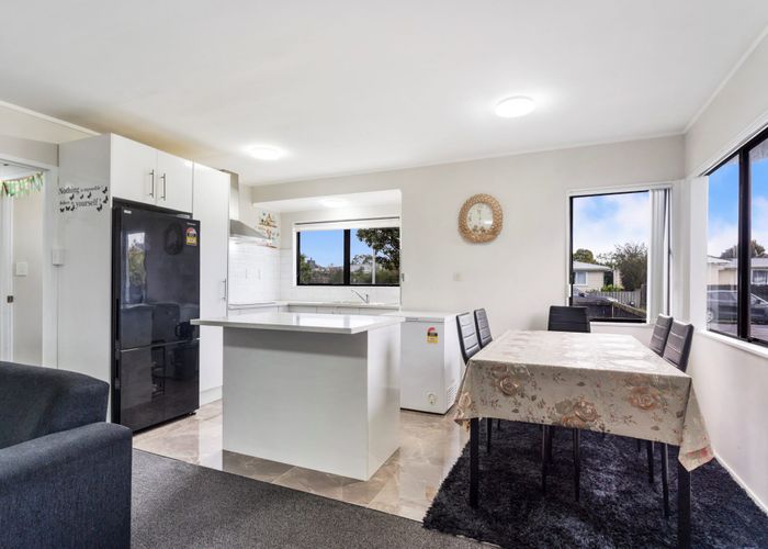  at 2/13 John Street, Mangere East, Auckland