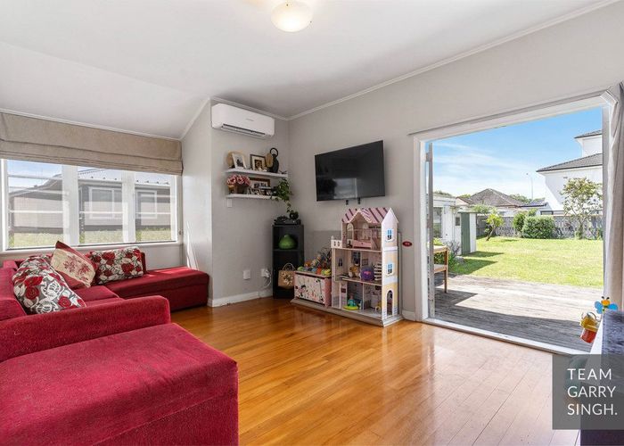  at 8 Mcgee Street, Otahuhu, Auckland