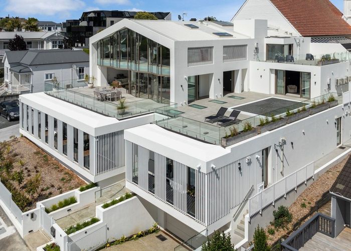  at 32 Arthur Street, Riverhead, Riverhead