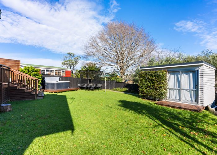  at 110 Lantana Road, Green Bay, Waitakere City, Auckland