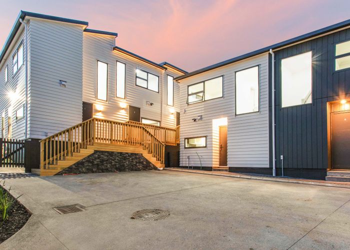  at 5/15 Locket Road, Glenfield, Auckland