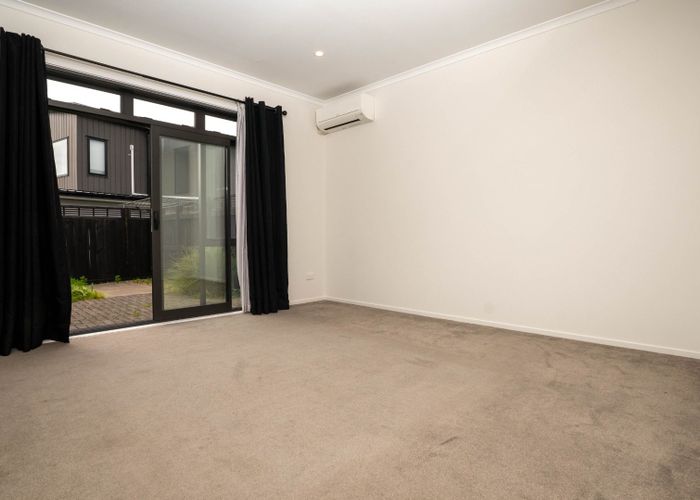  at 5 Pukewhero Rise, Westgate, Waitakere City, Auckland