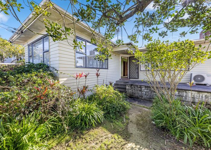  at 15 Tindall Crescent, Otara, Manukau City, Auckland