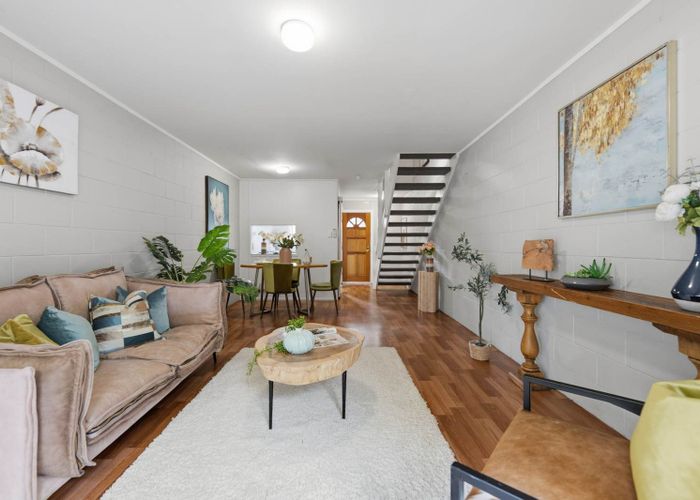  at 2/176 Panama Road, Mount Wellington, Auckland City, Auckland