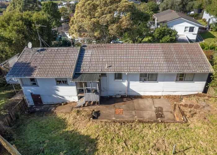  at 9 Tahu Crescent, Sunnynook, North Shore City, Auckland