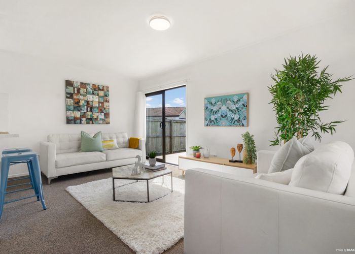  at 3/27 Karepo Crescent, Ranui, Auckland
