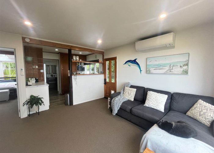  at 27A Quinns Road, Waiatarua, Waitakere City, Auckland