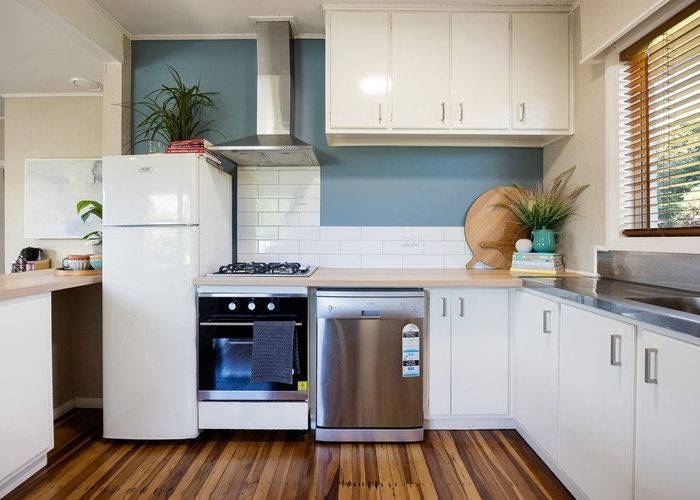  at 8 Alison Street, Hamilton Lake, Hamilton, Waikato