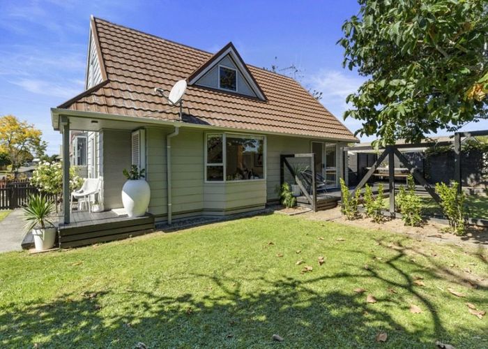  at 14 Lickfold Lane, Pukete, Hamilton, Waikato