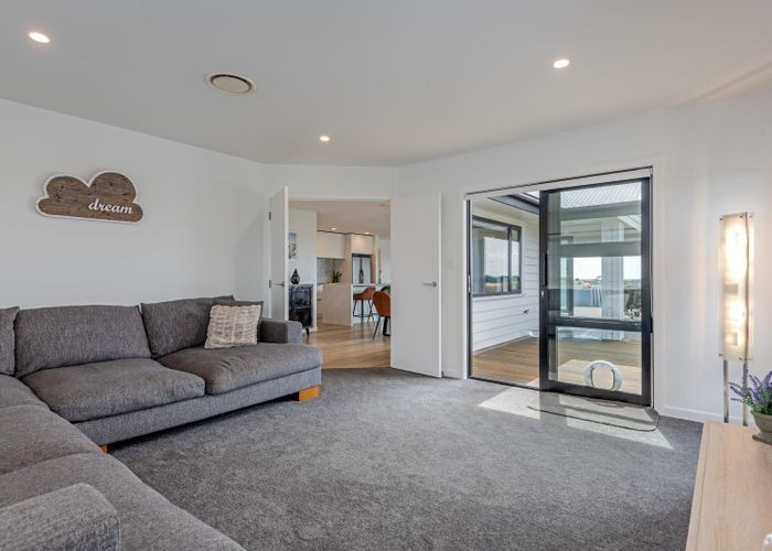  at 21 Silicon Way, Fitzherbert, Palmerston North