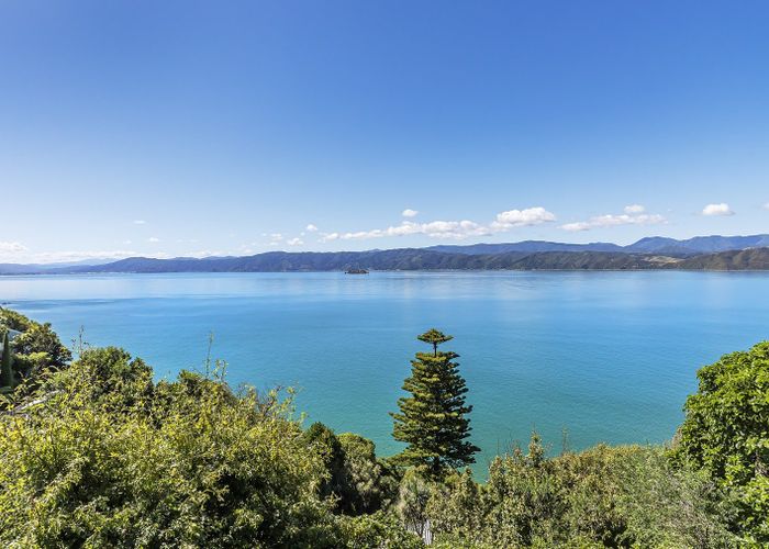  at 67 Pretoria Road, Karaka Bays, Wellington