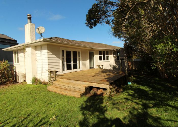  at 27 Wharf Road, Te Atatu Peninsula, Auckland